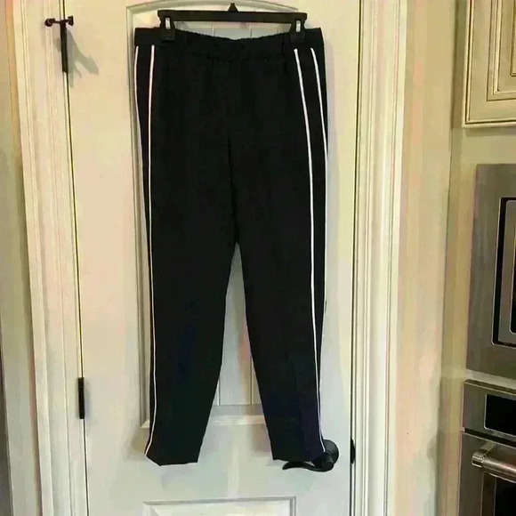 Banana Republic Jogger Style Ankle Pants - Picture 9 of 10